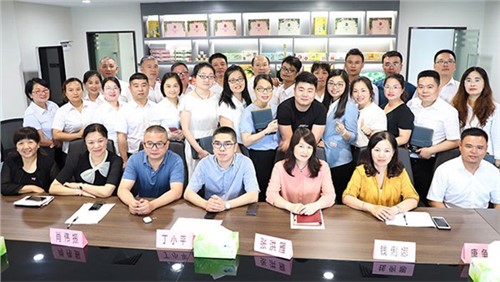 群英匯聚展風(fēng)采，工匠精神創(chuàng)佳績。——記辣妹子集團(tuán)供應(yīng)物流中心競聘會